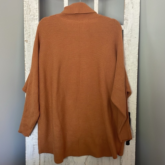 Women’s Cozy Turtleneck Sweater - Picture 4 of 6